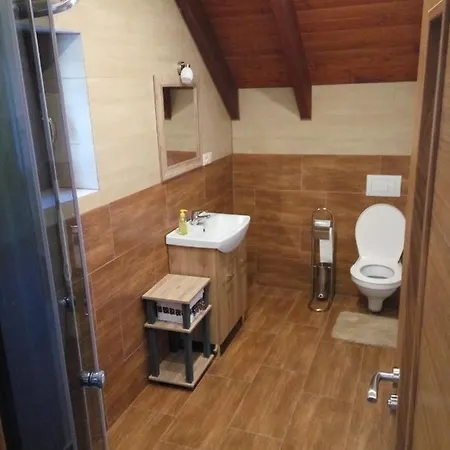Refresh Lodge *
