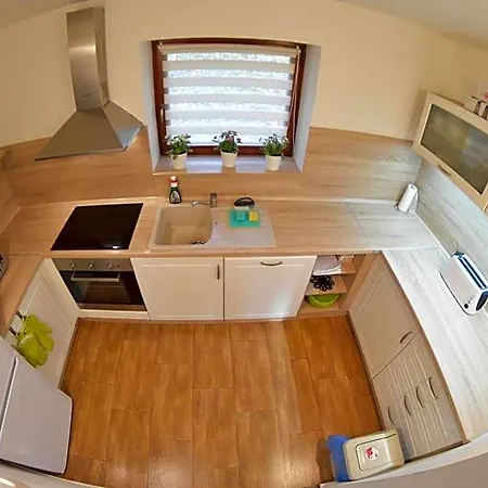 Refresh Lodge