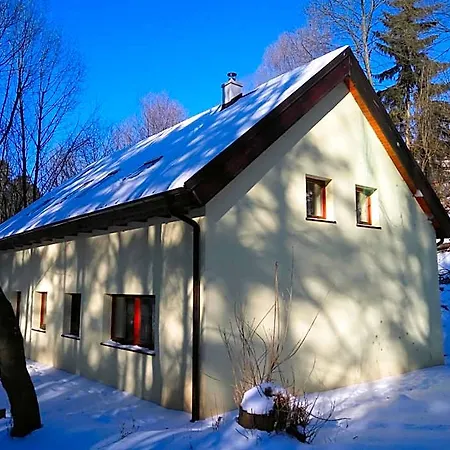 Refresh Lodge *